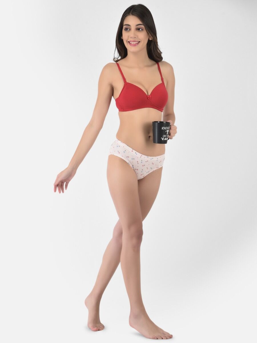 Softline Women's Padded Wire Free T-Shirt Bra in Cotton Stretch Fabric with Elastic Straps, Full Cup design, and Hook Closure