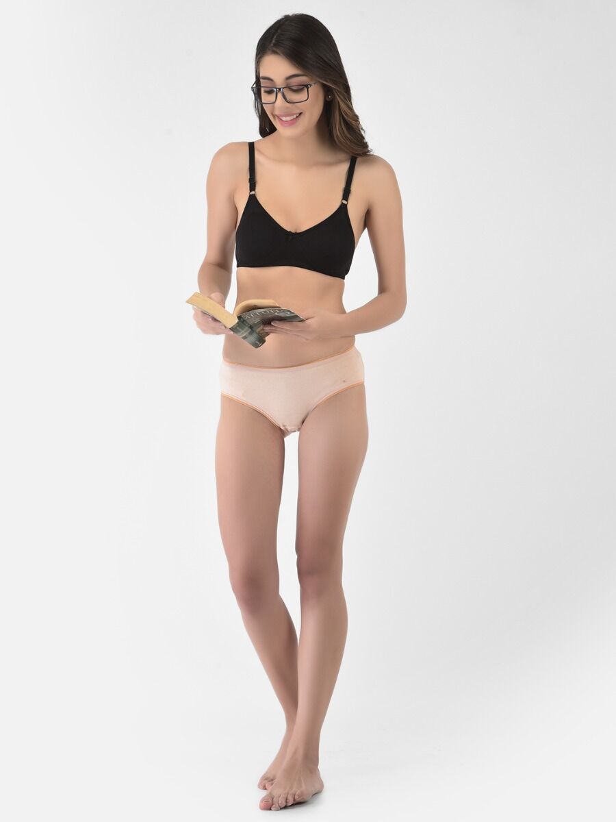 Softline Women's Non Padded Wire Free T-shirt Bra in Cotton Poly Fabric with Elastic Straps, Double Layered Moulded Cups, and Hook Closure