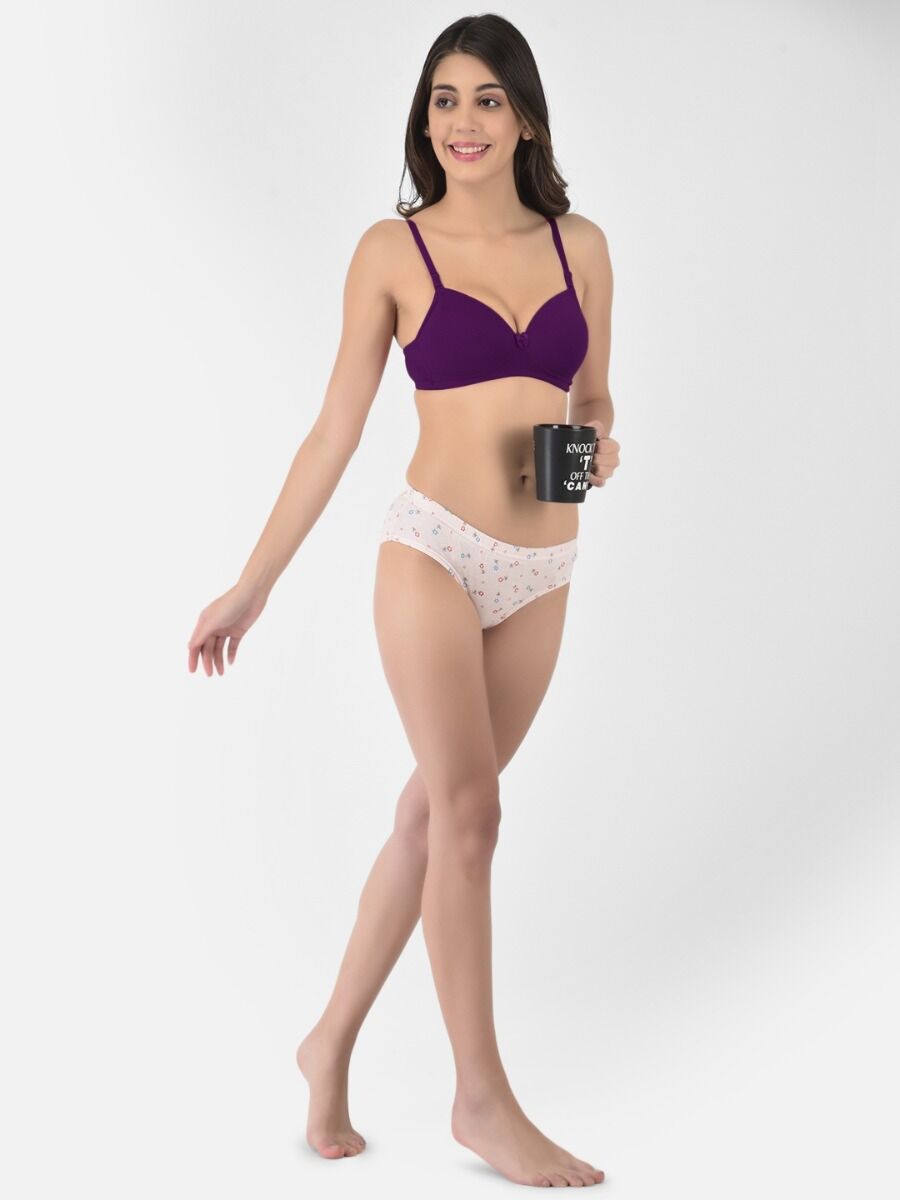 Softline Women's Padded Wire Free T-Shirt Bra in Cotton Stretch Fabric with Elastic Straps, Full Cup design, and Hook Closure