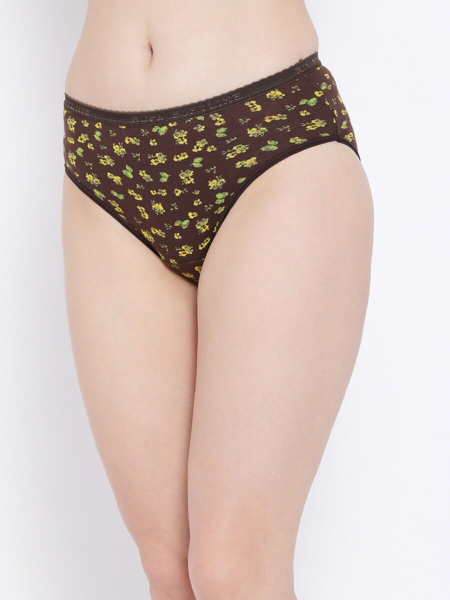 Softline 102 Printed Regular Outer Elastic Panty Assorted Colour Pack Of 1