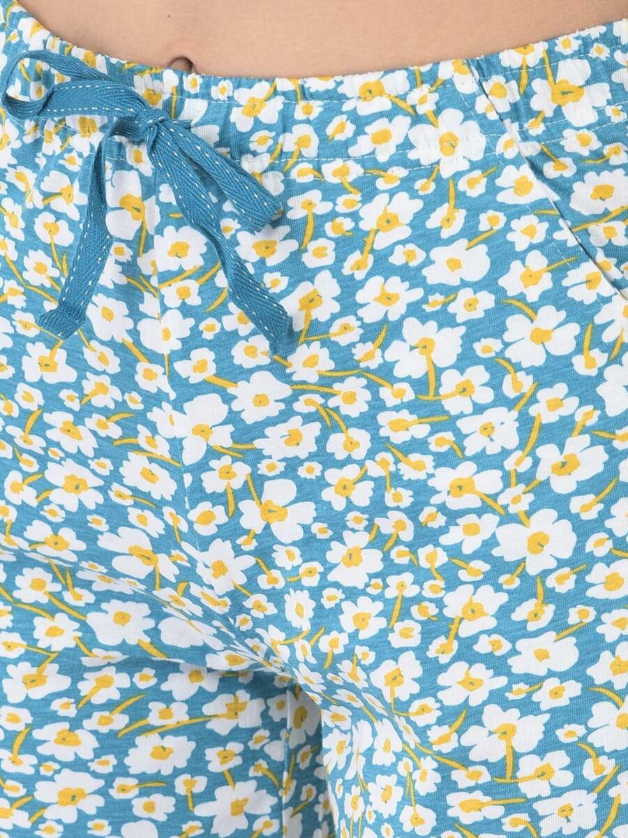 Softline Women's Regular Printed Shorts in 100% Cotton Fabric with Side Pockets, Relaxed Fit, and Elastic Waistband