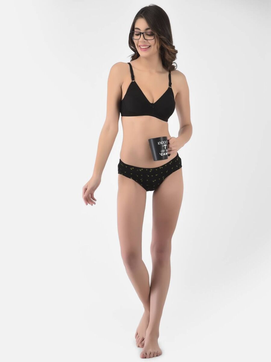 Softline Women's Non Padded Wire Free Bra in Cotton Poly Fabric with Double Layered Cups, Elastic Straps, and Hook Closure